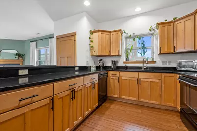 1812 E Lafayette Pl #308, Milwaukee, WI 53202 - Photo 2