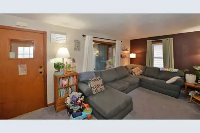 2029  Summit Ave, Racine, WI 53404 - Photo 4