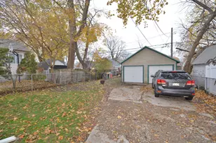 2029 Summit Ave, Racine, WI 53404 - Photo 14