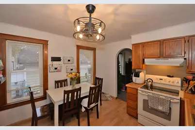 2029  Summit Ave, Racine, WI 53404 - Photo 8