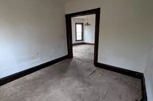 2439 N Dr William Finlayson St, Milwaukee, WI 53212 - Photo 10