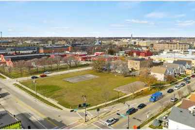 1206  De Koven Ave, Racine, WI 53403 - Photo 6