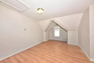 2166 S 6th St, Milwaukee, WI 53215 - Photo 8