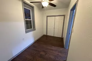 1941 S Winona Ln, Milwaukee, WI 53204 - Photo 4