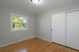 5970 S 34th St, Greenfield, WI 53221 - Photo 12