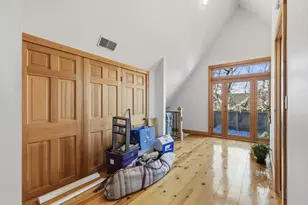 1138 E Hamilton St, Milwaukee, WI 53202 - Photo 2