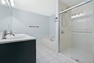 1515 N Van Buren St, Milwaukee, WI 53202 - Photo 32