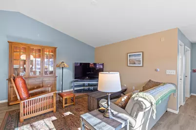 611  Danube Ct #1, Sheboygan Falls, WI 53085 - Photo 4