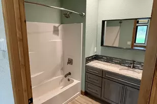 8431 Big Bend Rd, Racine, WI 53185 - Photo 16