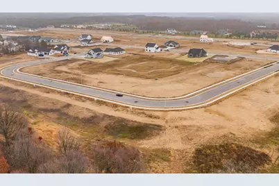 416  Sandstone St, Slinger, WI 53086 - Photo 8