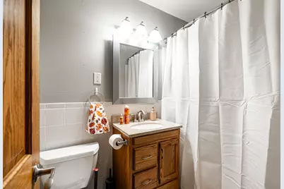 1409 N 116th St #1411, Wauwatosa, WI 53226 - Photo 16