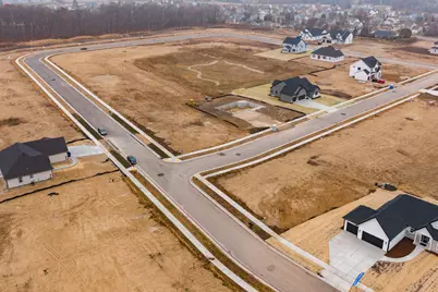 424  Sandstone St, Slinger, WI 53086 - Photo 6