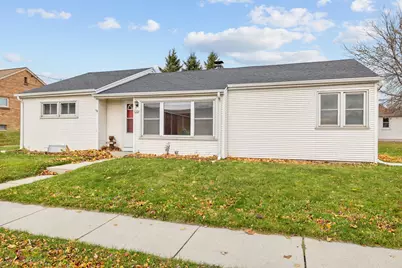 1330  Mayflower Ave, Sheboygan, WI 53083 - Photo 1
