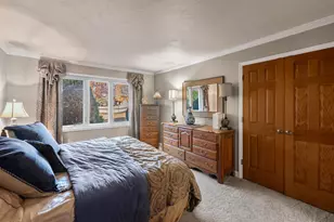 5405 Somerset Ln, Greenfield, WI 53221 - Photo 12