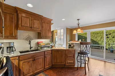 5405  Somerset Ln, Greenfield, WI 53221 - Photo 10