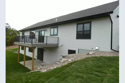 717  Tamarack Trl, Holmen, WI 54636 - Photo 8