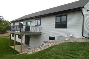 717 Tamarack Trail, Holmen, WI 54636 - Photo 8