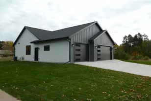 717 Tamarack Trail, Holmen, WI 54636 - Photo 2