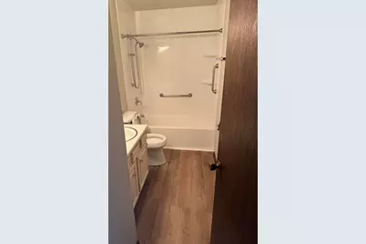 N115W17103  Armada Dr #7, Germantown, WI 53022 - Photo 6