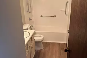 N115W17103 Armada Dr, Germantown, WI 53022 - Photo 6