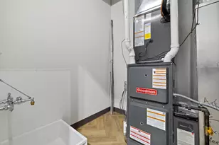 405 6th St, Racine, WI 53403 - Photo 10