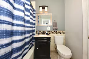 2327 S 72nd St, West Allis, WI 53219 - Photo 16