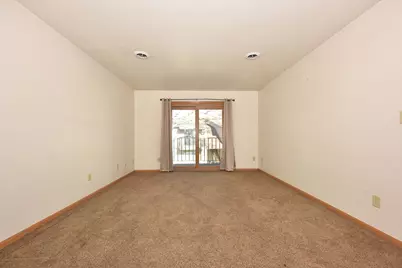 W170N11583  Armada Dr #16, Germantown, WI 53022 - Photo 4