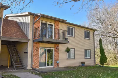 W170N11583  Armada Dr #16, Germantown, WI 53022 - Photo 2
