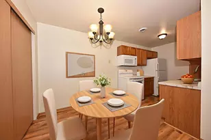 W170N11583 Armada Dr, Germantown, WI 53022 - Photo 10