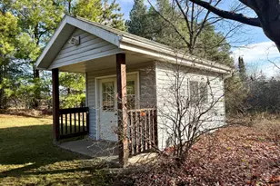 546 Herford Dr, Wales, WI 53183 - Photo 4