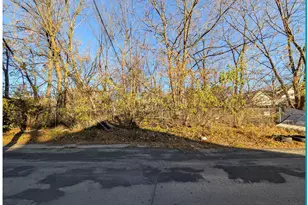 2958 N 10th Ln, Milwaukee, WI 53206 - Photo 1