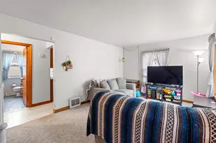 5721 N 58th St, Milwaukee, WI 53218 - Photo 8