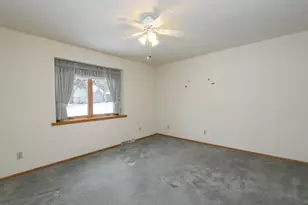 W180N9890 Riversbend Circle, Germantown, WI 53022 - Photo 22