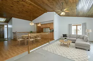 W180N9890 Riversbend Circle, Germantown, WI 53022 - Photo 6