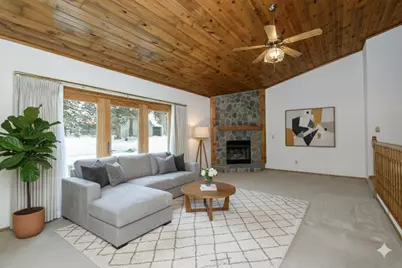 W180N9890  Riversbend Cir, Germantown, WI 53022 - Photo 2