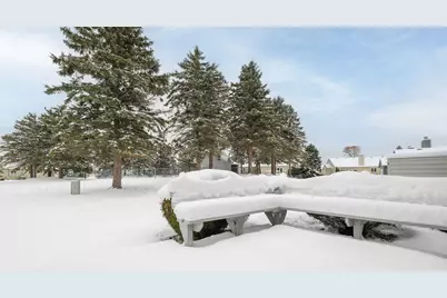 W180N9890  Riversbend Cir, Germantown, WI 53022 - Photo 32