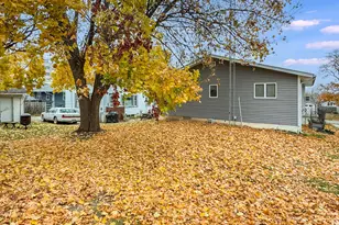 718 S 22nd St, Manitowoc, WI 54220 - Photo 22