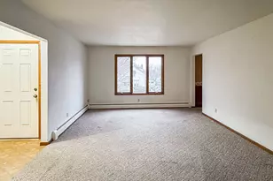 718 S 22nd St, Manitowoc, WI 54220 - Photo 4