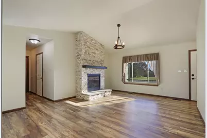 1511  Birchwood St, Delavan, WI 53115 - Photo 4