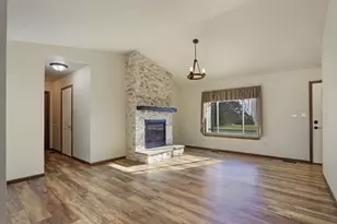 1511 Birchwood St, Delavan, WI 53115 - Photo 4