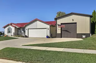 1511 Birchwood St, Delavan, WI 53115 - Photo 2