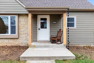 1021 13th Ave, Grafton, WI 53024 - Photo 48