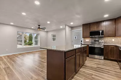 1021  13th Ave, Grafton, WI 53024 - Photo 10