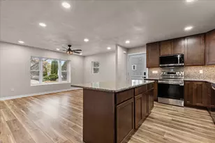 1021 13th Ave, Grafton, WI 53024 - Photo 10