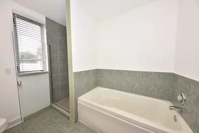 1923 N Pierce St, Milwaukee, WI 53212 - Photo 26