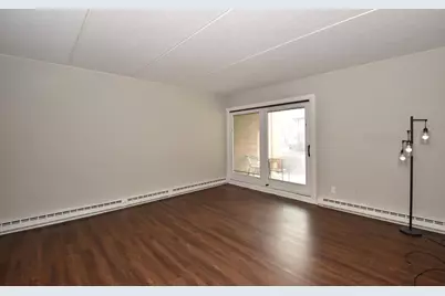 111  11th St #1CN, Racine, WI 53403 - Photo 4