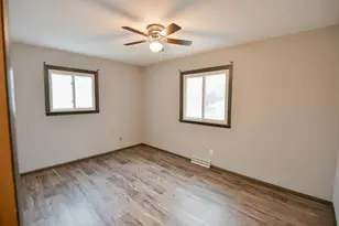 5129 16th St, Racine, WI 53406 - Photo 8