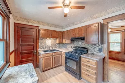 616  Park St, Watertown, WI 53098 - Photo 6