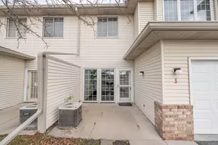 2415 Fox River Pkwy, Waukesha, WI 53189 - Photo 10