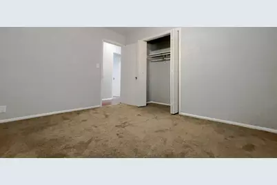 5747 N 93rd St #5749, Milwaukee, WI 53225 - Photo 10